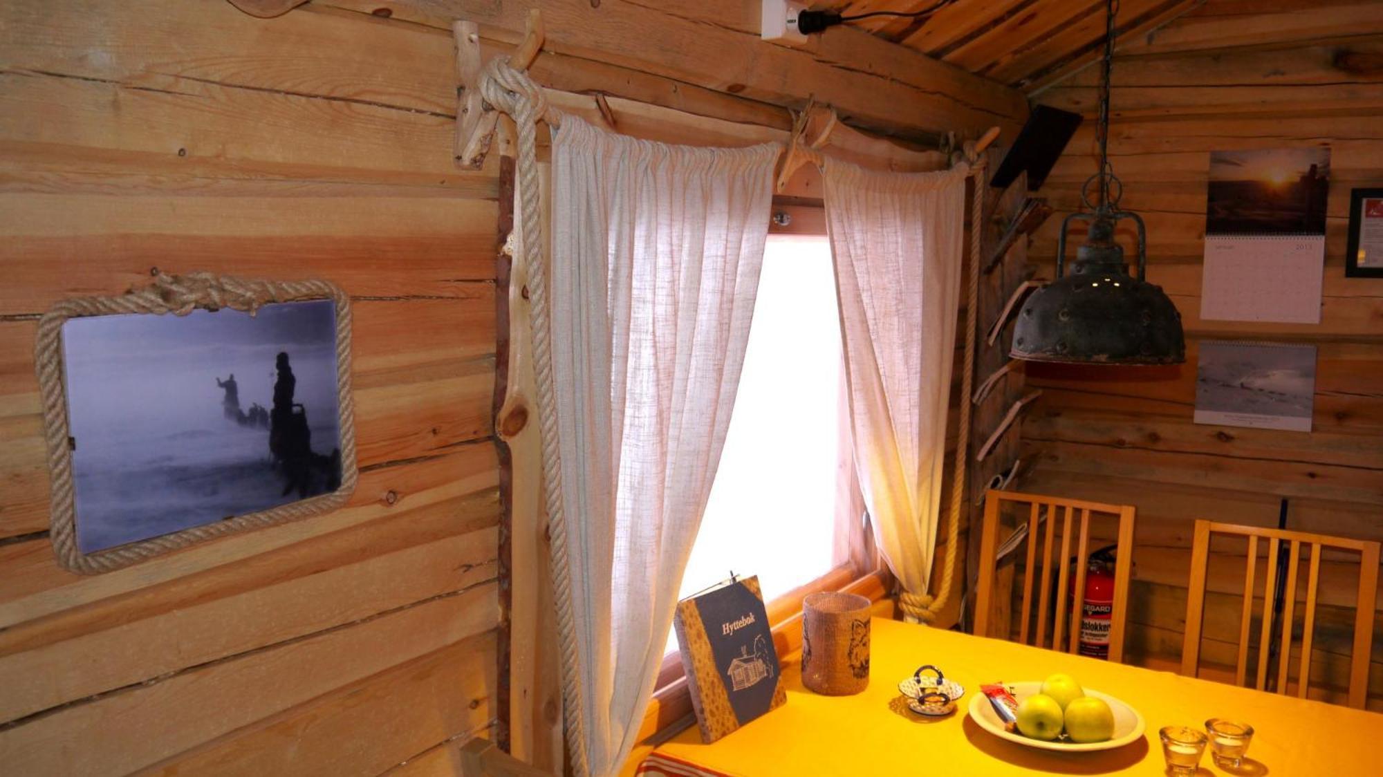 Bardu Huskylodge المظهر الخارجي الصورة